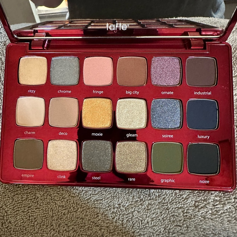 Tarte Amazonian Clay Eyeshadow Pallette Gilded Glamour /Never Used